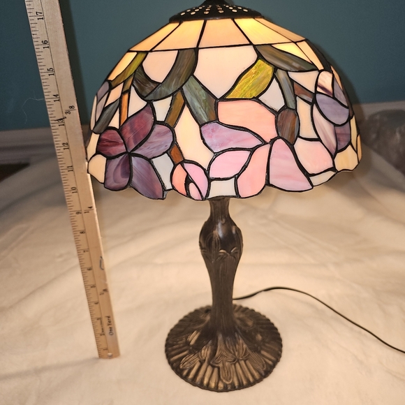 Dale Tiffany Teller Stained Glass Table Accent Lamp with Floral Design - Picture 7 of 7
